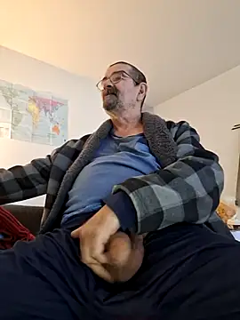 Snapshot of silvio-aus-luzern-CH chatting on February 9, 2025, 8:33 am silvio-aus-luzern-CH online show from February 9, 2025, 8:33 am