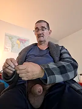 Snapshot of silvio-aus-luzern-CH chatting on March 9, 2025, 7:45 am silvio-aus-luzern-CH online show from March 9, 2025, 7:45 am