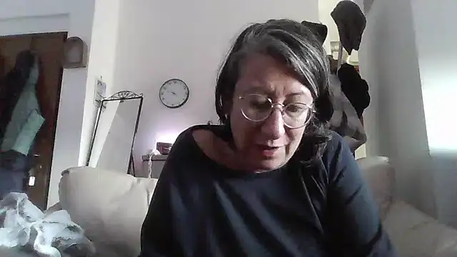 Snapshot of milkarock chatting on January 23, 2025, 8:36 am milkarock online show from January 23, 2025, 8:36 am