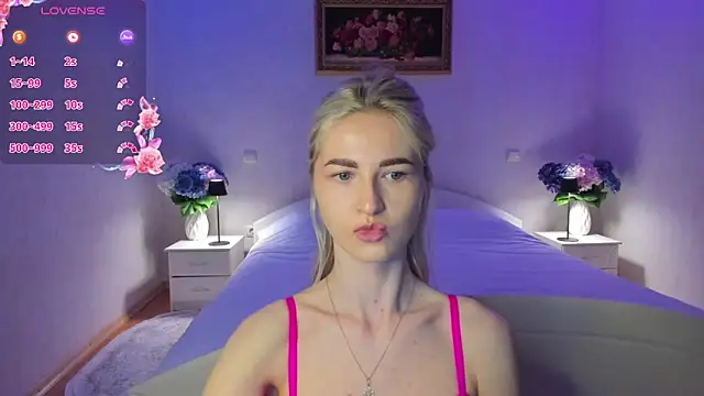 AnnaCarrera online show from May 28, 2026, 8:39 pm