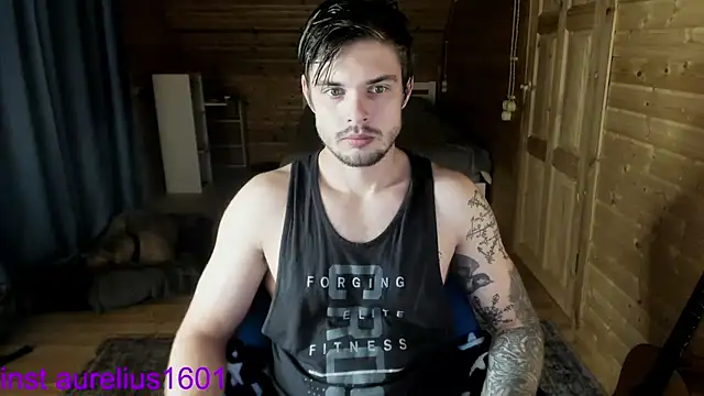 maks wolfis online show from October 1, 2025, 9:54 pm