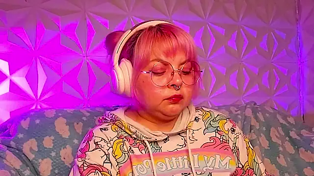 Satyn doll online show from February 19, 2026, 1:12 am