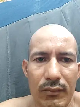 Snapshot of Willmermena chatting on April 2, 2026, 11:35 pm Willmermena online show from April 2, 2026, 11:35 pm