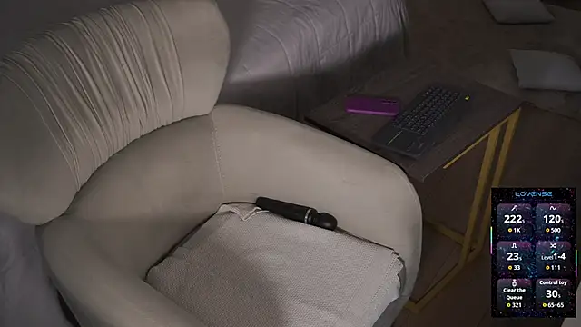 eseniyavl online show from January 9, 2026, 4:37 am