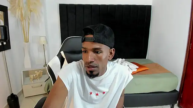 Snapshot of anhtony_wayans chatting on November 8, 2025, 12:55 am anhtony wayans online show from November 8, 2025, 12:55 am