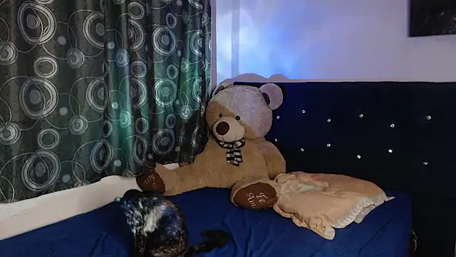 ANGELIQUE KLANE online show from March 9, 2026, 3:49 pm