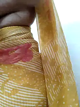 Snapshot of MumbaiMaskGirl chatting on December 12, 2024, 3:27 pm MumbaiMaskGirl online show from December 12, 2024, 3:27 pm