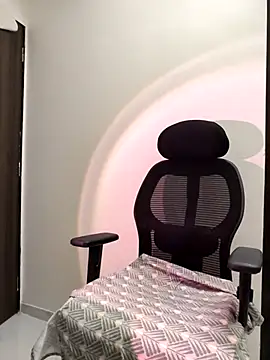 Snapshot of MumbaiMaskGirl chatting on September 29, 2025, 11:26 am MumbaiMaskGirl online show from September 29, 2025, 11:26 am