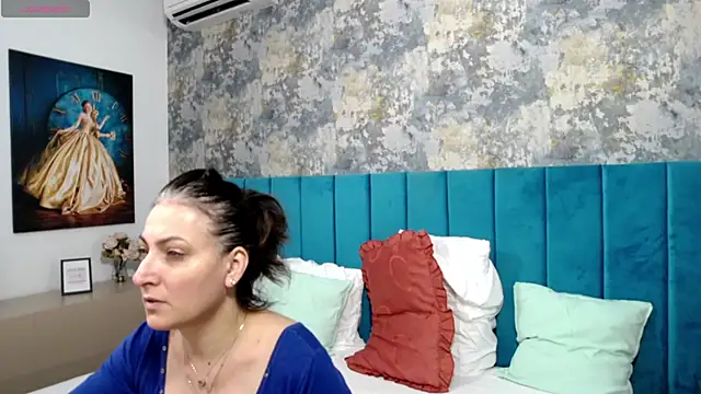 LisaCroft online show from November 21, 2025, 7:07 am