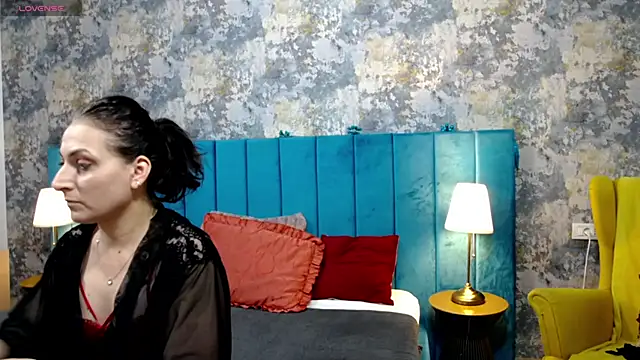 LisaCroft online show from December 17, 2025, 7:14 am