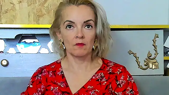 Snapshot of KateConner chatting on November 8, 2025, 9:02 pm KateConner online show from November 8, 2025, 9:02 pm