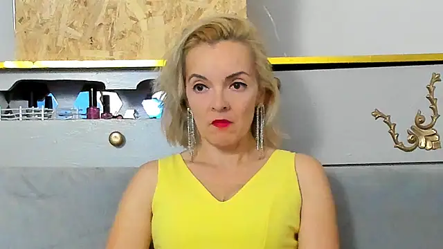 Snapshot of KateConner chatting on November 9, 2025, 5:33 pm KateConner online show from November 9, 2025, 5:33 pm