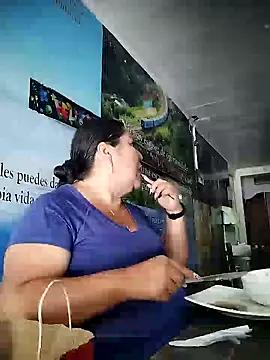 Brenda Berck  online show from April 14, 2026, 2:45 pm