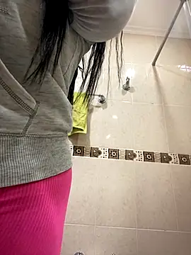 Fancyxlove online show from October 13, 2025, 12:38 pm