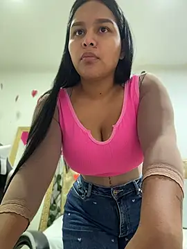 Fancyxlove online show from June 17, 2026, 12:29 pm