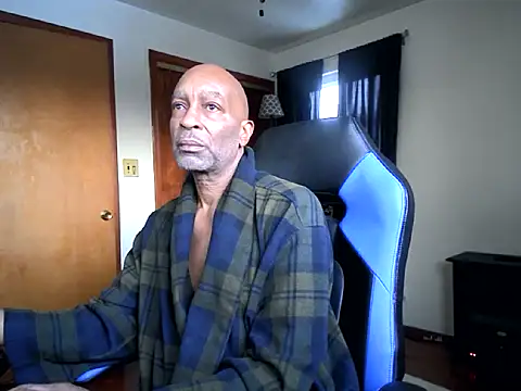 longdick4you8686 online show from January 23, 2025, 12:52 pm