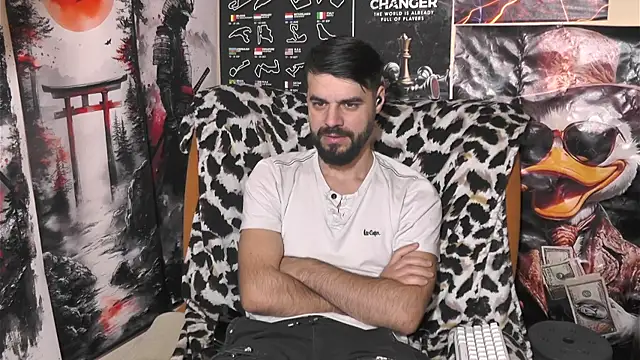 00george online show from December 22, 2025, 1:02 am