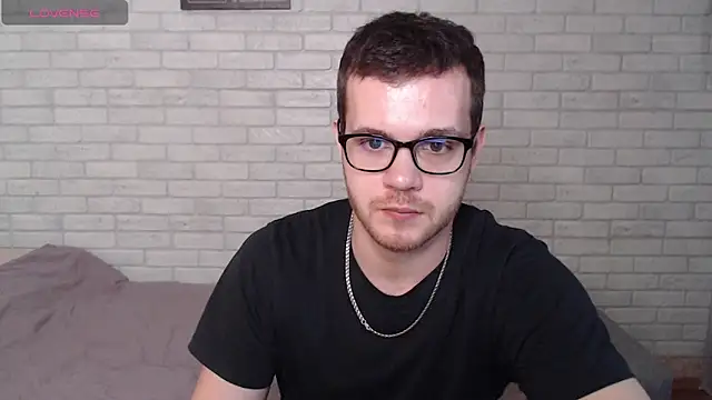 Alexxx horny online show from May 5, 2026, 2:47 pm