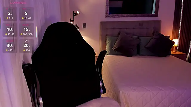 AmyWood online show from October 25, 2025, 1:51 pm