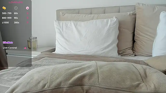 VickyStonee online show from November 20, 2025, 10:37 am