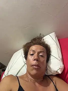 YOURSDEBORA online show from April 22, 2026, 1:08 am