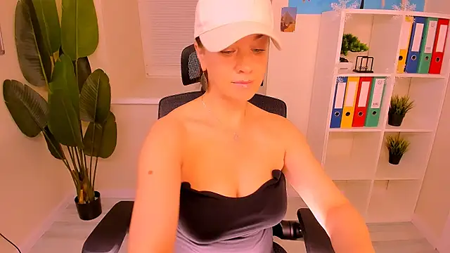 AnaMills online show from December 23, 2025, 10:13 am