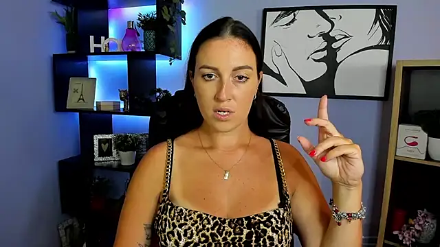 Snapshot of FUN_AMI chatting on October 7, 2025, 1:30 pm FUN AMI online show from October 7, 2025, 1:30 pm