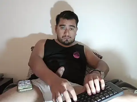 youmanhorny online show from July 7, 2026, 6:47 am