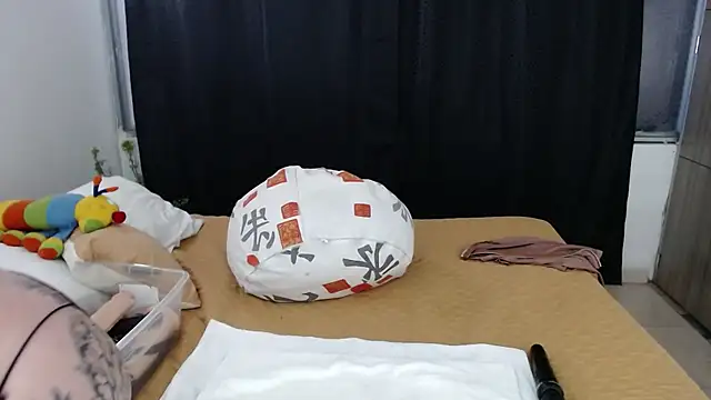 liseth 01hot online show from February 17, 2025, 6:15 pm