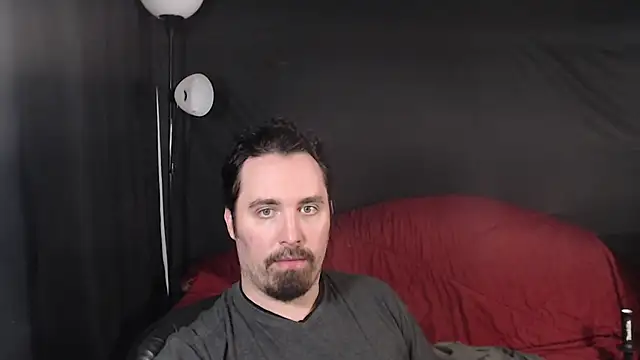 Snapshot of Metalstud chatting on January 20, 2025, 1:18 am Metalstud online show from January 20, 2025, 1:18 am