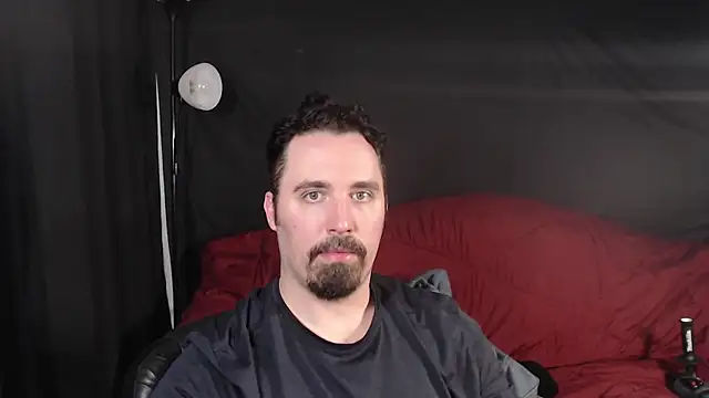Snapshot of Metalstud chatting on January 29, 2025, 3:44 am Metalstud online show from January 29, 2025, 3:44 am