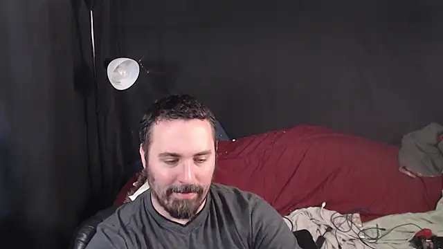 Snapshot of Metalstud chatting on October 26, 2025, 8:04 pm Metalstud online show from October 26, 2025, 8:04 pm