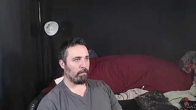 Snapshot of Metalstud chatting on October 28, 2025, 6:54 pm Metalstud online show from October 28, 2025, 6:54 pm