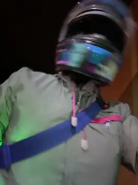 Snapshot of vaneelee chatting on November 16, 2025, 3:01 am vaneelee online show from November 16, 2025, 3:01 am