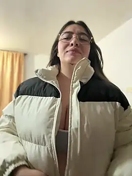 vaneelee online show from January 8, 2026, 12:57 am