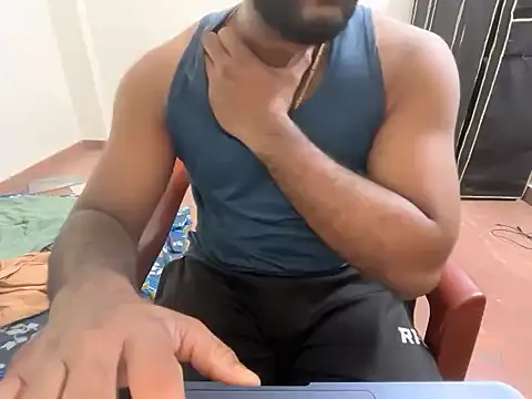 rohithunni123 online show from January 12, 2026, 6:35 pm