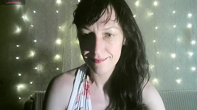 MarieODahliaS online show from October 31, 2025, 11:00 am