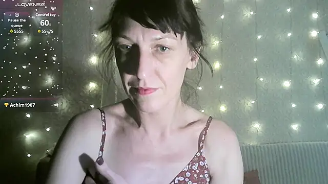 MarieODahliaS online show from November 1, 2025, 8:05 am