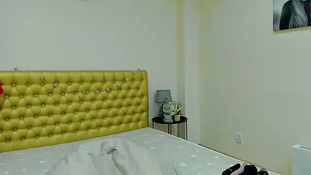 AlmaFancy online show from December 30, 2024, 6:53 am