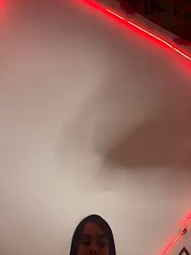 Emma Brown 12 online show from October 28, 2025, 8:44 pm