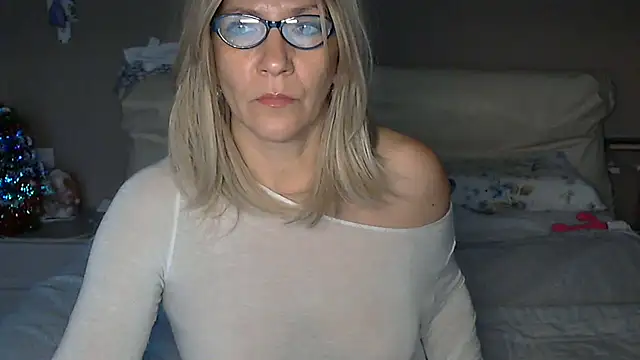 Snapshot of -K-- chatting on January 2, 2025, 2:24 pm -K-- online show from January 2, 2025, 2:24 pm