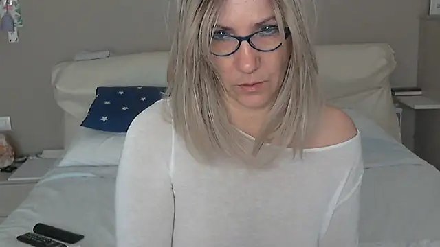 Snapshot of -K-- chatting on February 2, 2025, 10:24 am -K-- online show from February 2, 2025, 10:24 am