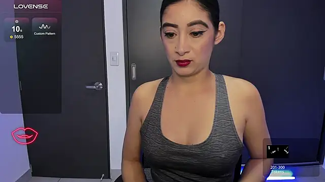 Snapshot of MeganWhite3 chatting on September 9, 2025, 2:44 am MeganWhite3 online show from September 9, 2025, 2:44 am