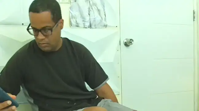 thesugar32 online show from January 28, 2025, 1:38 pm