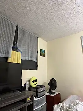 thesugar32 online show from February 21, 2025, 10:39 am