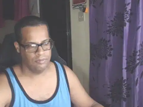 thesugar32 online show from October 6, 2025, 2:09 am