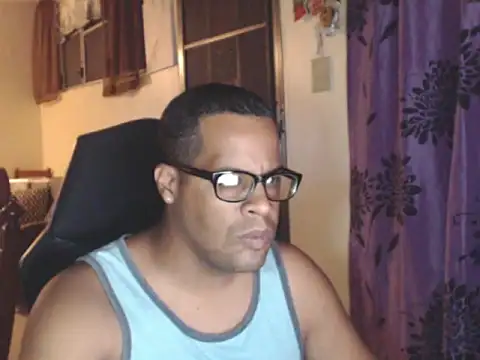 thesugar32 online show from November 18, 2025, 2:28 am