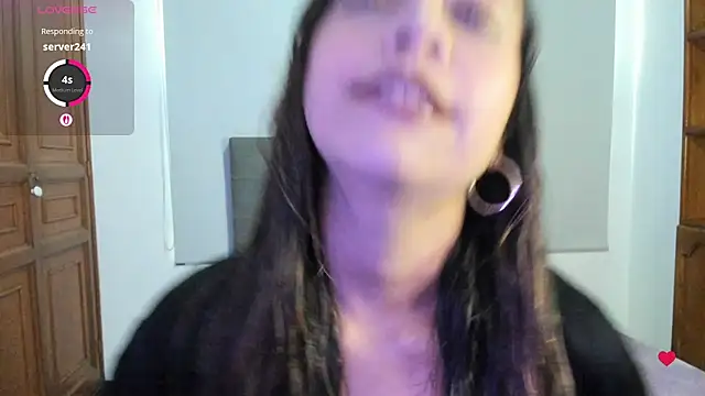 Snapshot of Andrea-Queen chatting on April 4, 2026, 7:22 pm Andrea-Queen online show from April 4, 2026, 7:22 pm
