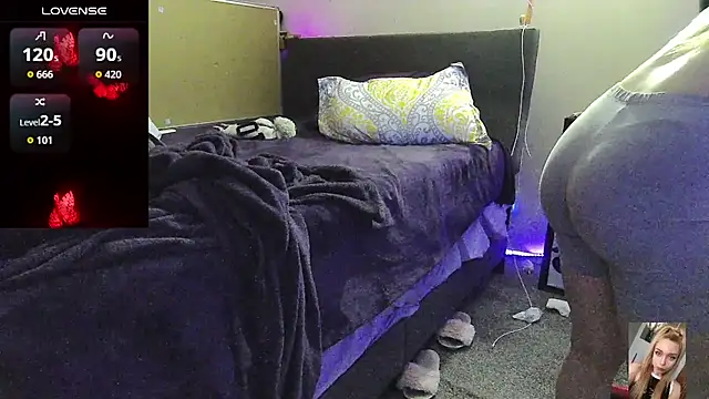 Blondiewithanass online show from February 20, 2026, 7:43 am