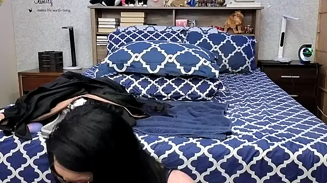 Rayna online show from February 21, 2025, 1:22 am